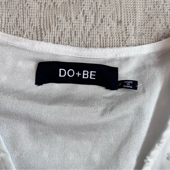 Do+Be lace panel Swiss dot v-neck blouse - Picture 2 of 11